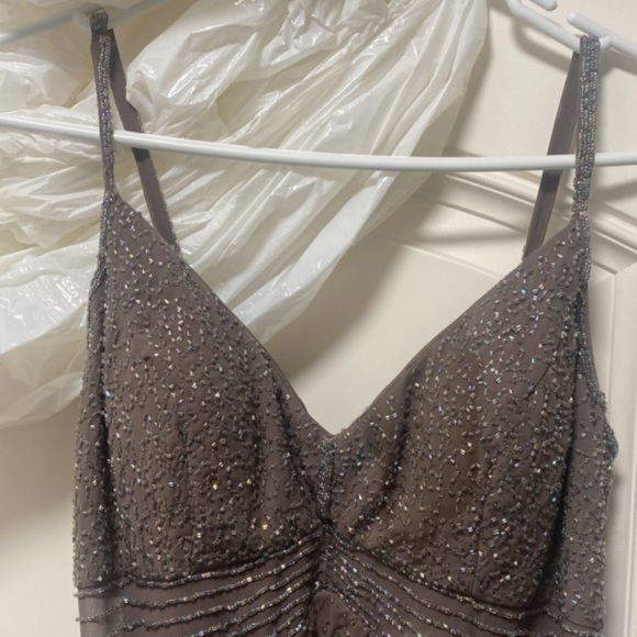 Grey detailed dress - Picture 7 of 9